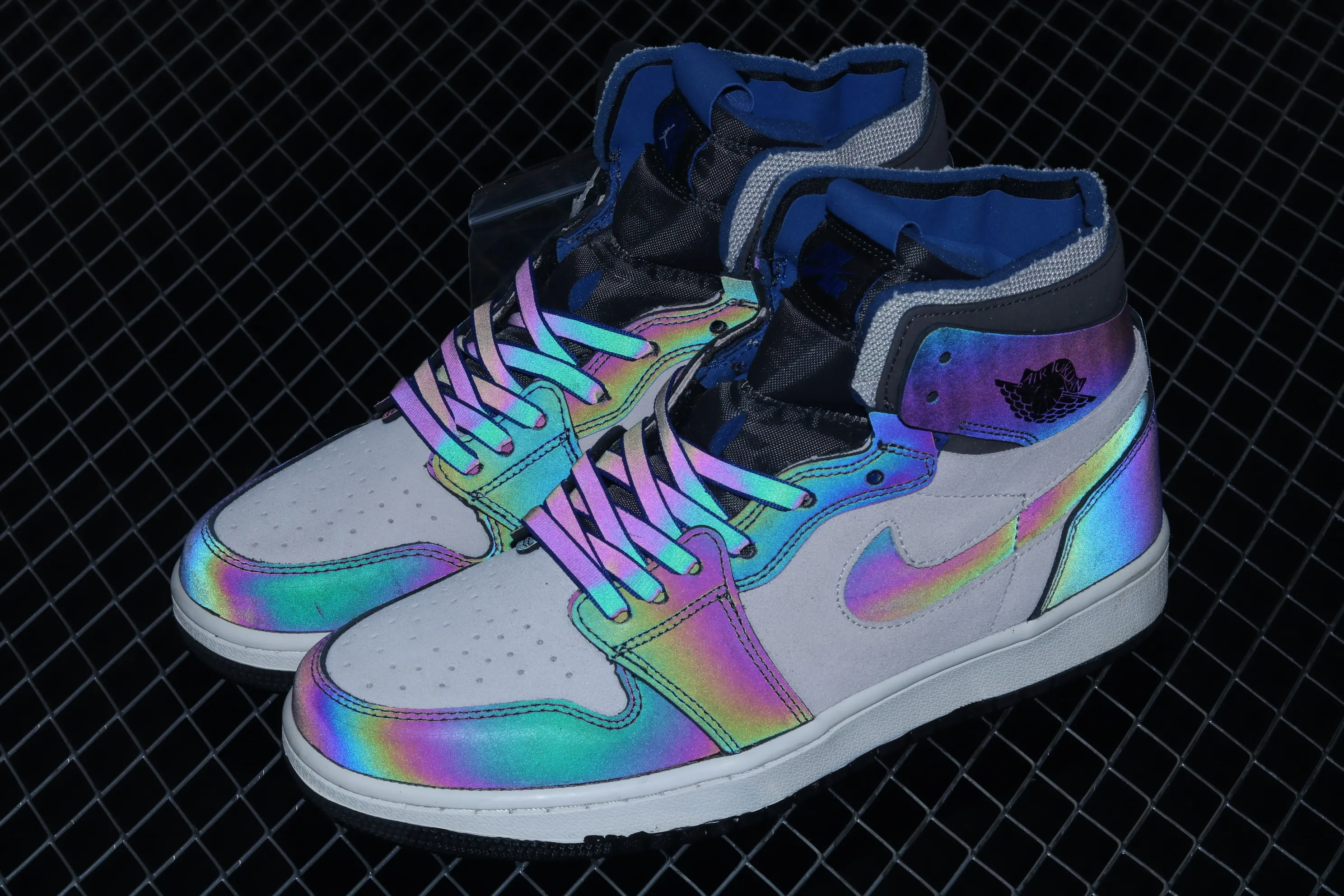 All categories Air Jordan Jordan series basketball shoes Air Jordan 1 High Z version LPL x Air Jordan 1 Zoom Comfort "Iridescent" AJ1 Joe 1 joint model League of Legends theme basketball shoes DD1453-001